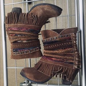Simply Moxie "cowboy" fringe booties
